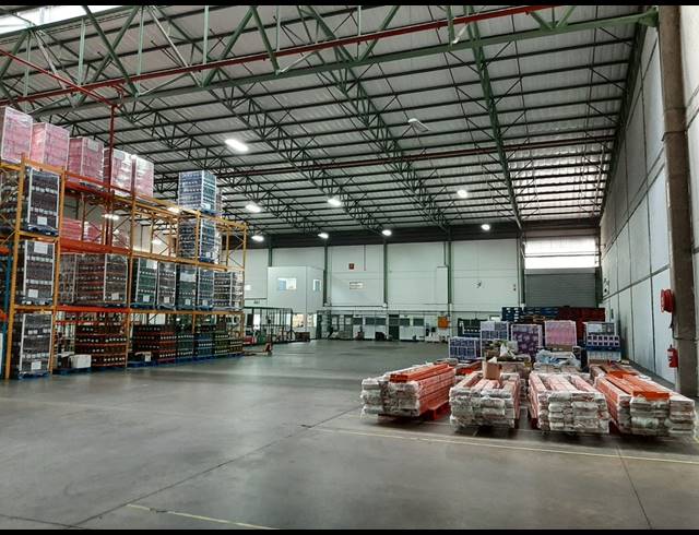 3,301.50M² WAREHOUSE TO LET IN NEW GERMANY